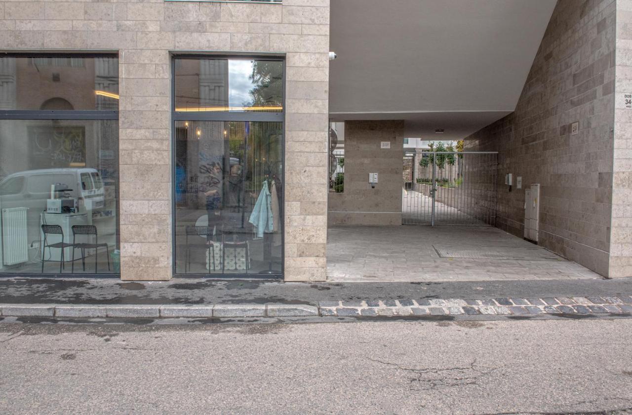 Dob36 Apartment With Free Private Parking And Balcony Будапеща Екстериор снимка