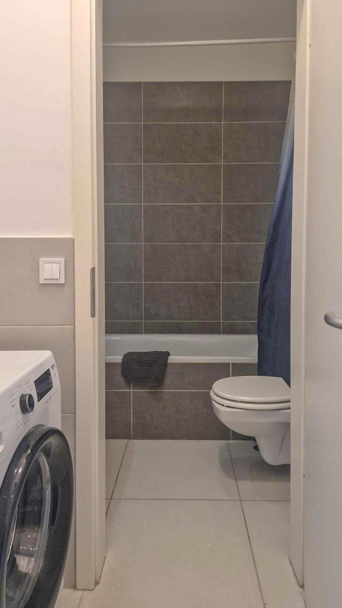 Dob36 Apartment With Free Private Parking And Balcony Будапеща Екстериор снимка