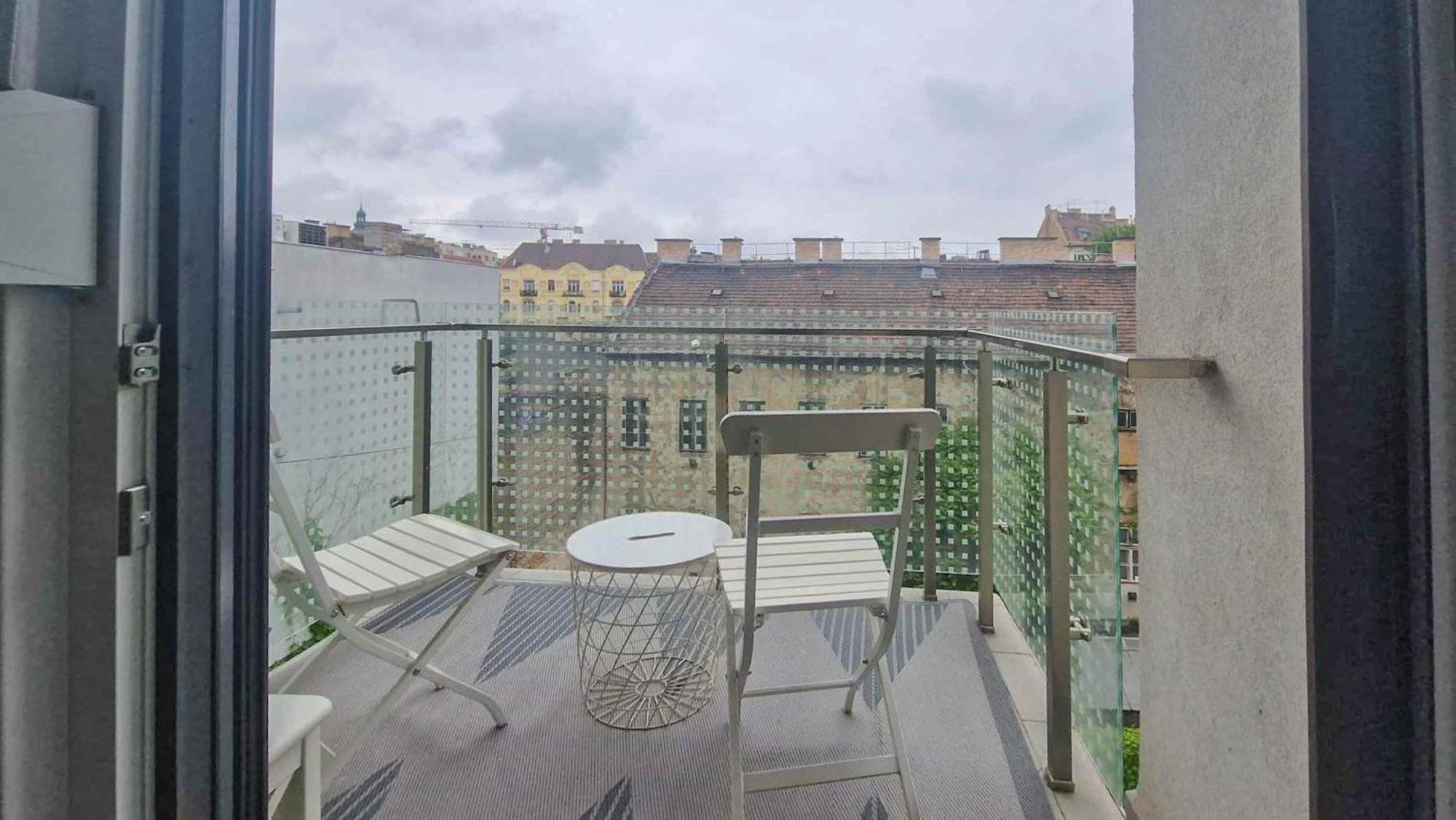 Dob36 Apartment With Free Private Parking And Balcony Будапеща Екстериор снимка